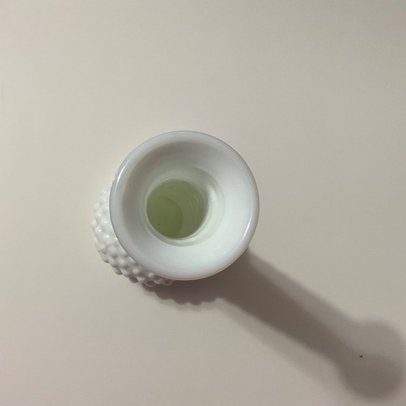 VTG White Milk Glass Hobnail Bud Vase 1960's - Picture 4 of 5